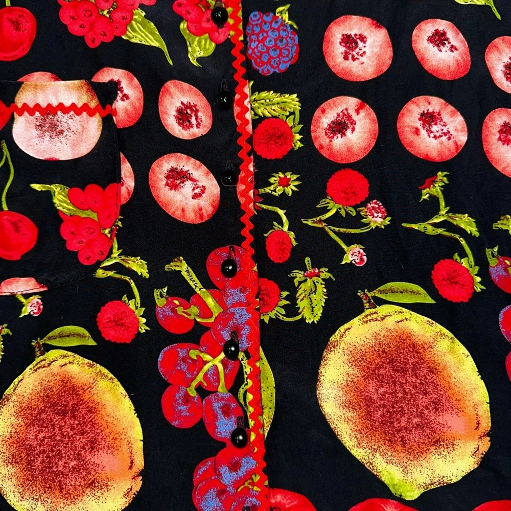 Betsey Johnson VINTAGE ULTRA RARE fruit dress! Women’s size 2 🍒🍓🍇🍎🍉 - Picture 4 of 6